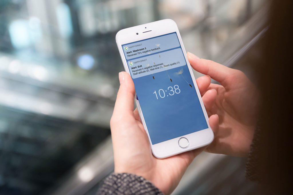 Alarmierung über Push-Notifikation ans Smartphone, sobald ein Schwellwert der Unzufriedenheit überschritten wurde.